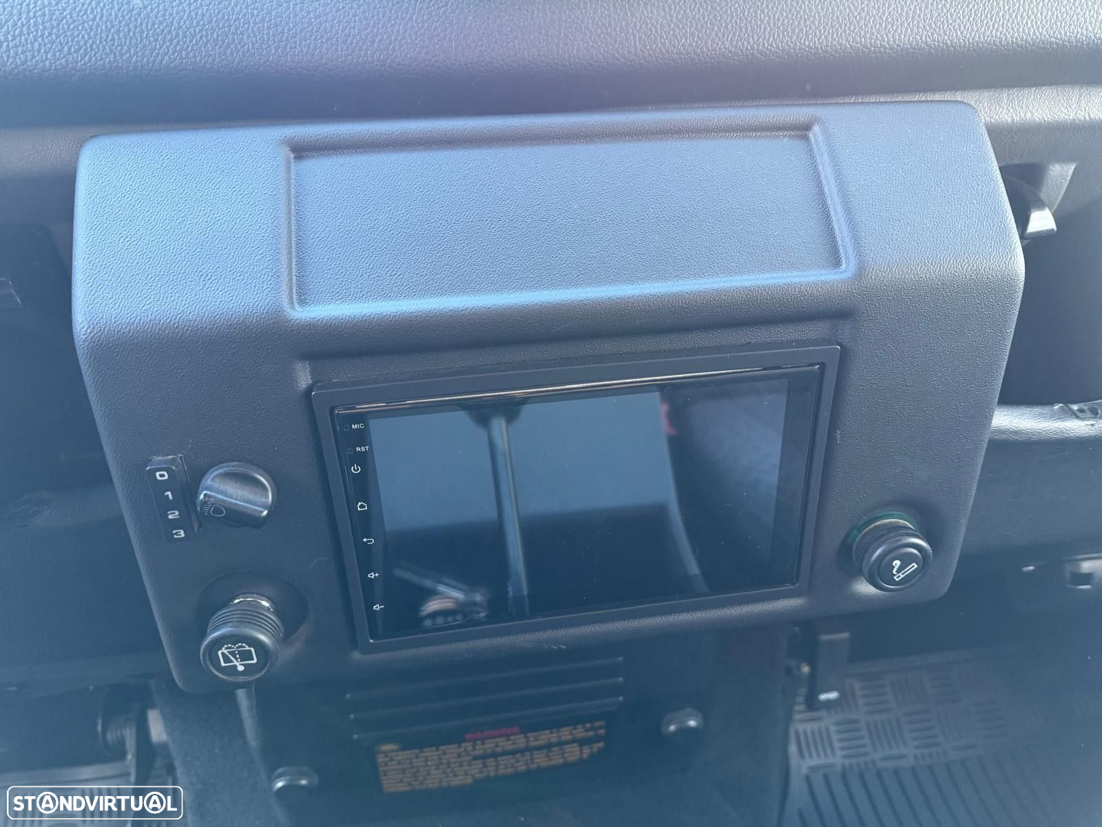 Land Rover Defender 90 2.5 TD5 Metal Top - 10
