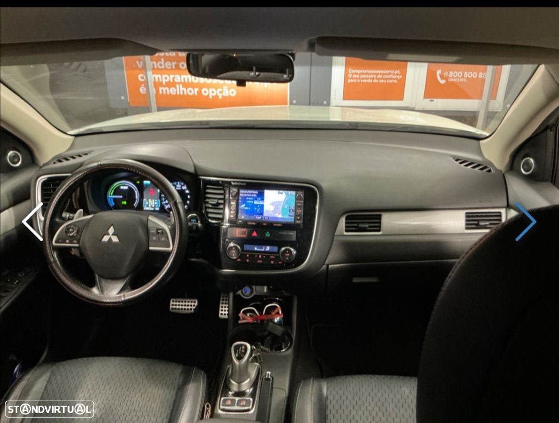 Mitsubishi Outlander 2.0 4WD Plug-In Hybrid - 6