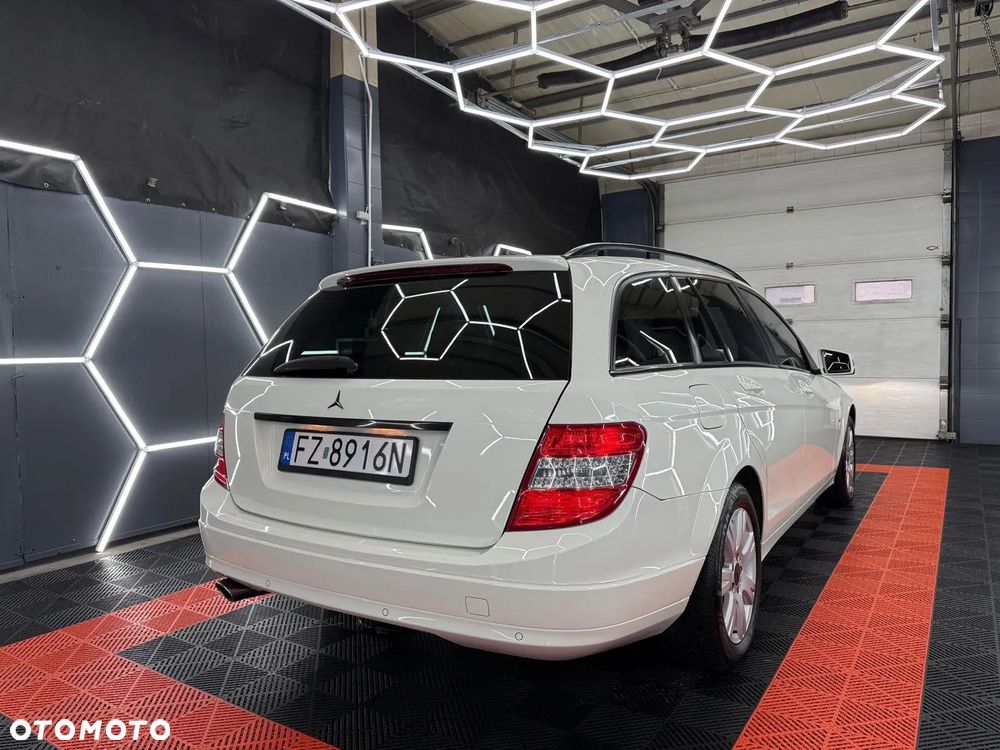 Mercedes-Benz Klasa C 220 CDI DPF (BlueEFFICIENCY) Elegance - 5