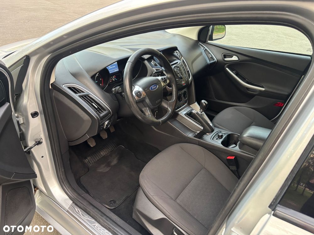 Ford Focus 1.6 TDCi DPF Start-Stopp-System SYNC Edition - 12