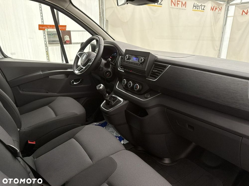 Renault Trafic - 22