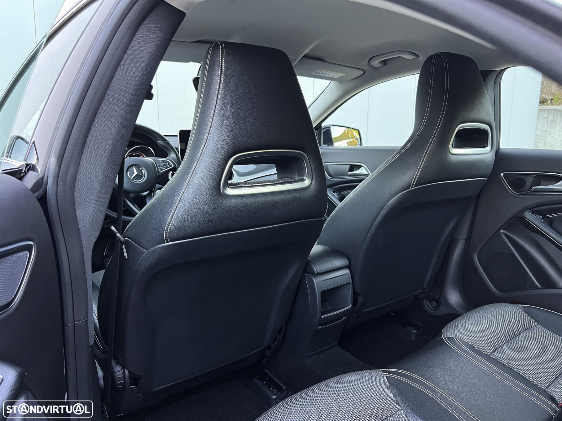 Mercedes-Benz CLA 180 d Urban - 33
