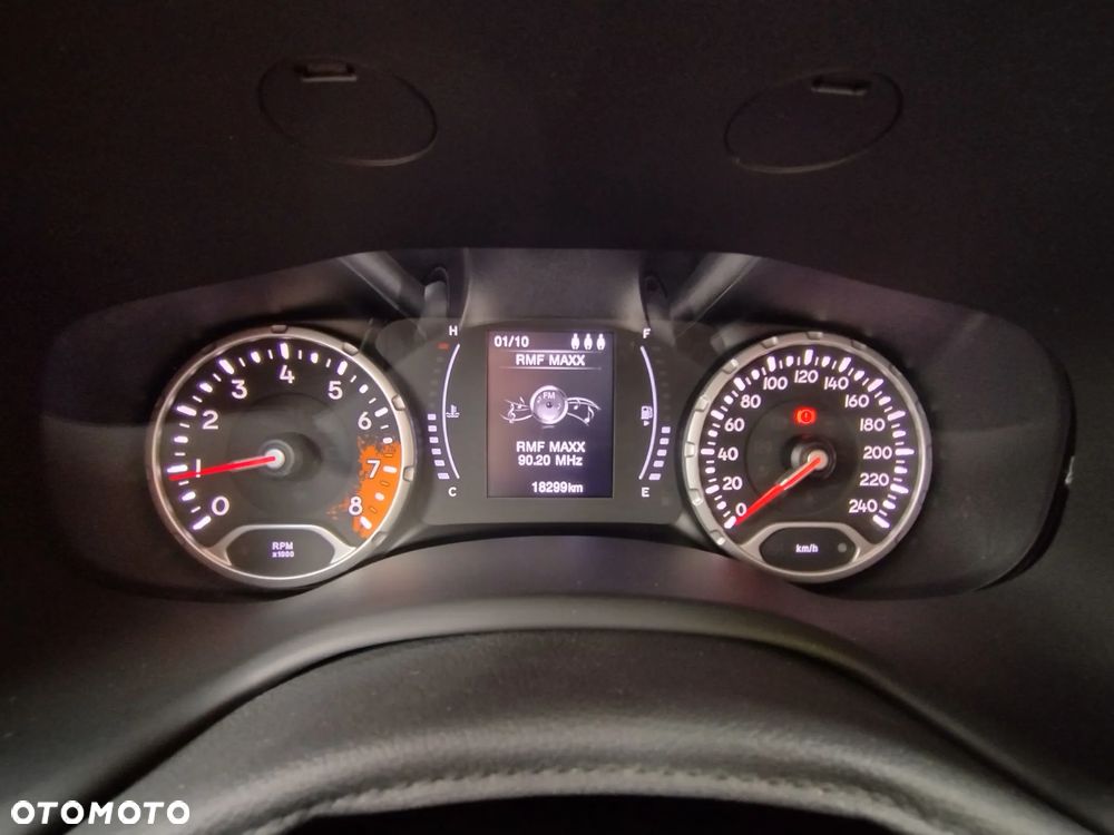 Jeep Renegade 1.6 E-TorQ Sport FWD - 20