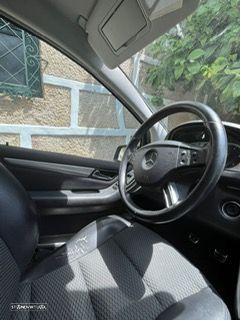 Mercedes-Benz B 180 CDI - 28