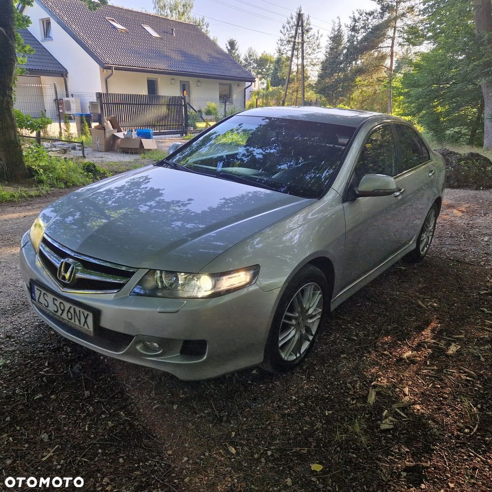 Honda Accord 2.0 i Executive - 1