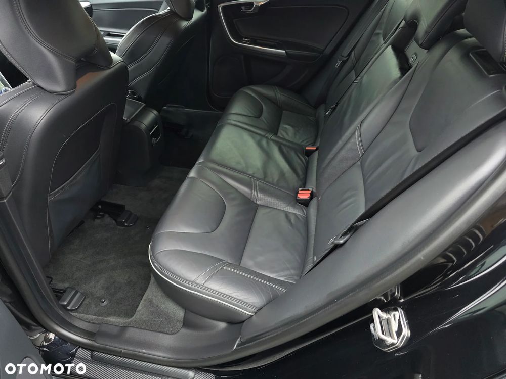 Volvo V60 D4 Geartronic Summum - 22