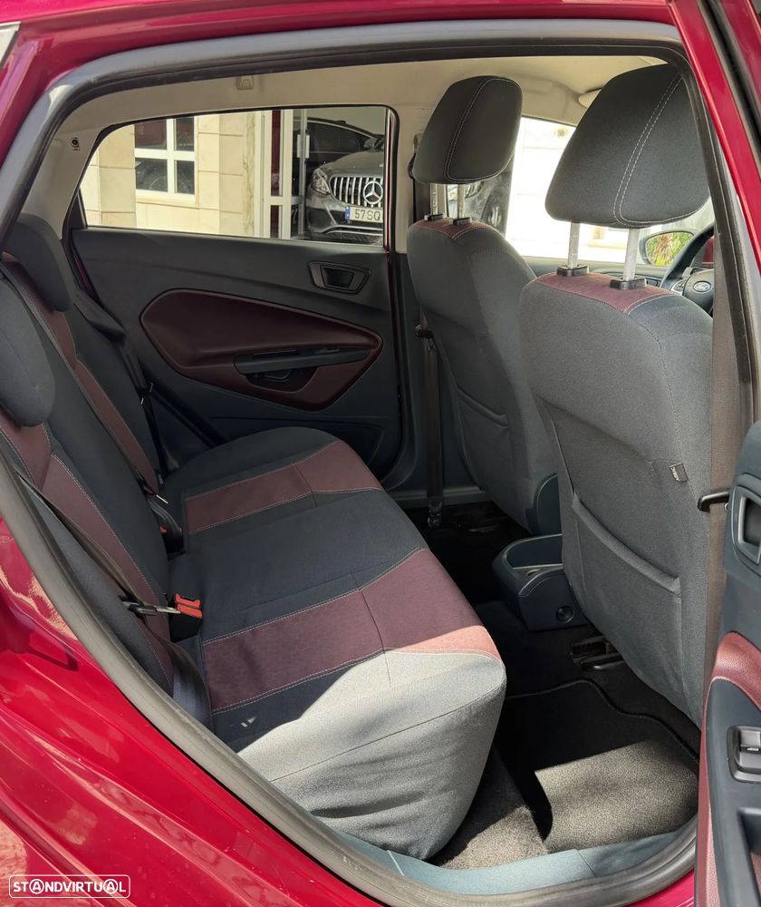 Ford Fiesta 1.25 Titanium - 19
