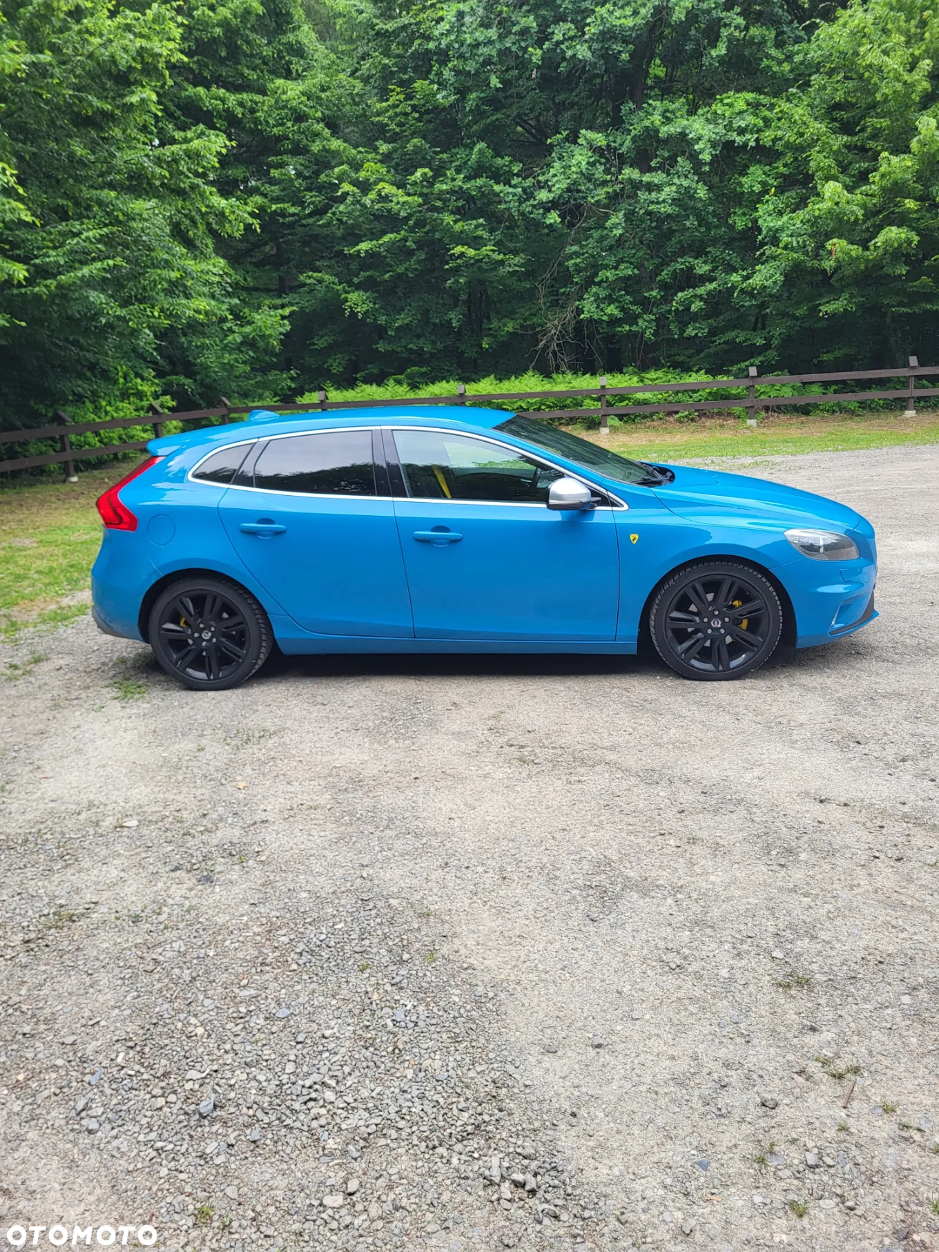Volvo V40 D2 R-Design - 4