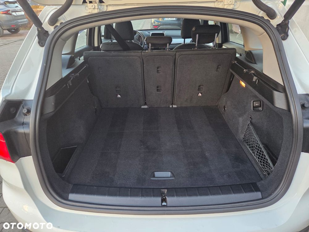 BMW X1 sDrive18i - 8