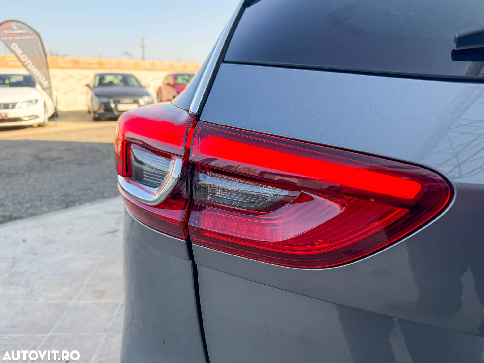 Opel Insignia - 12