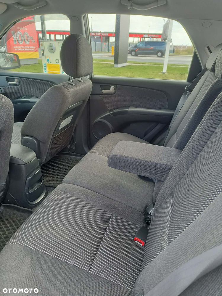 Kia Sportage 2.0 Tour - 4