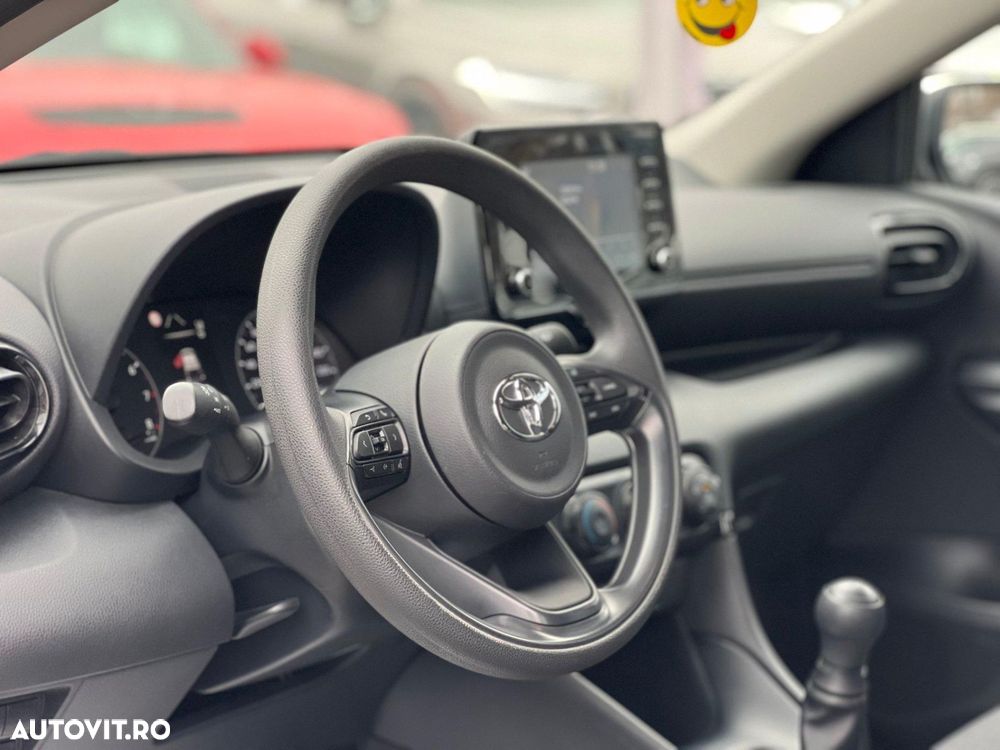 Toyota Yaris 1.0 L Eco - 8