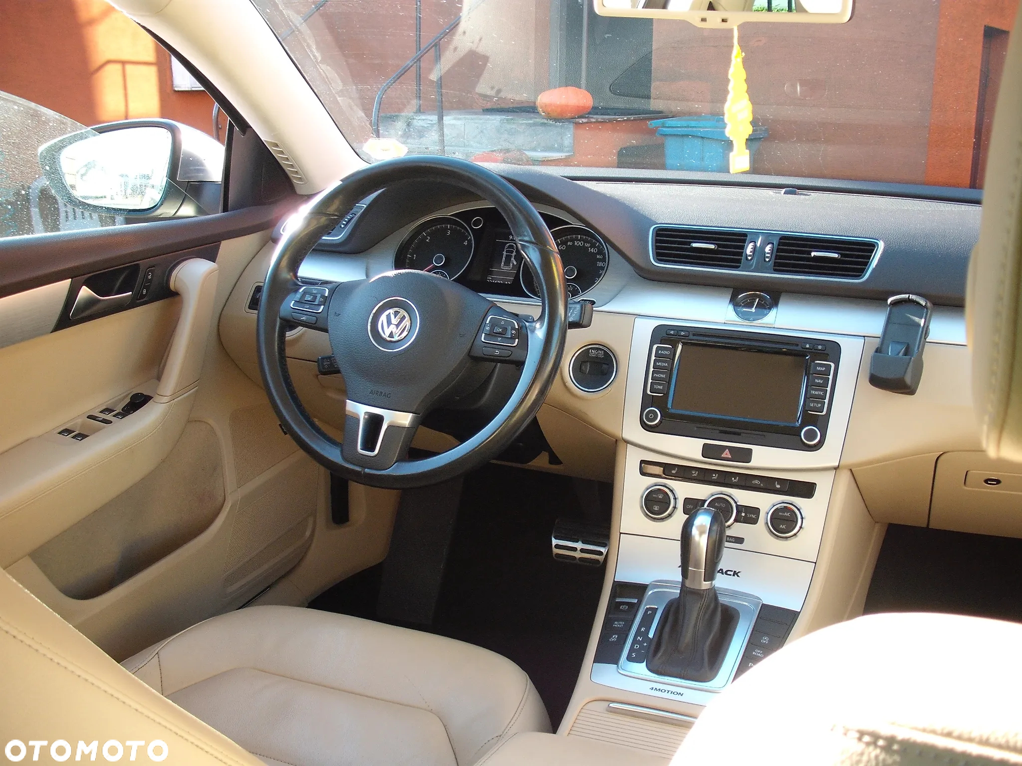 Volkswagen Passat Alltrack - 16