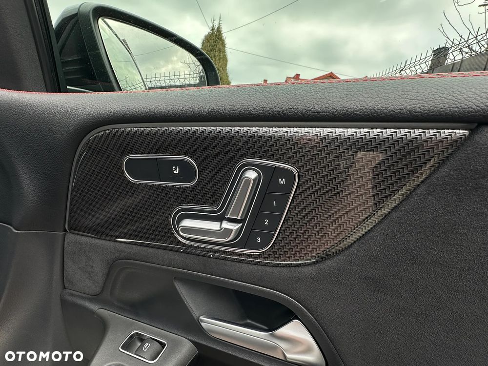 Mercedes-Benz GLB AMG 35 4-Matic - 26