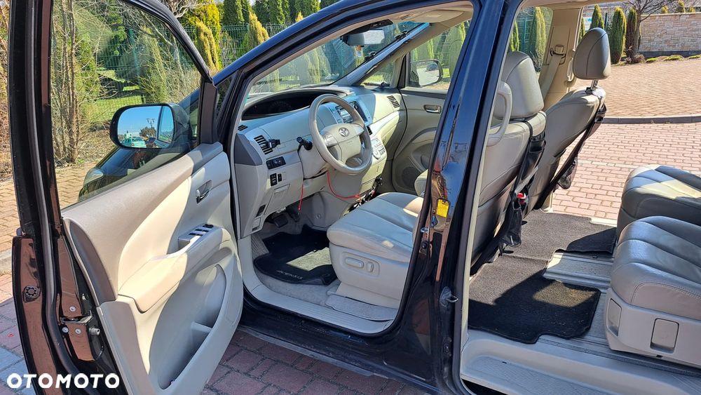 Toyota Previa - 7