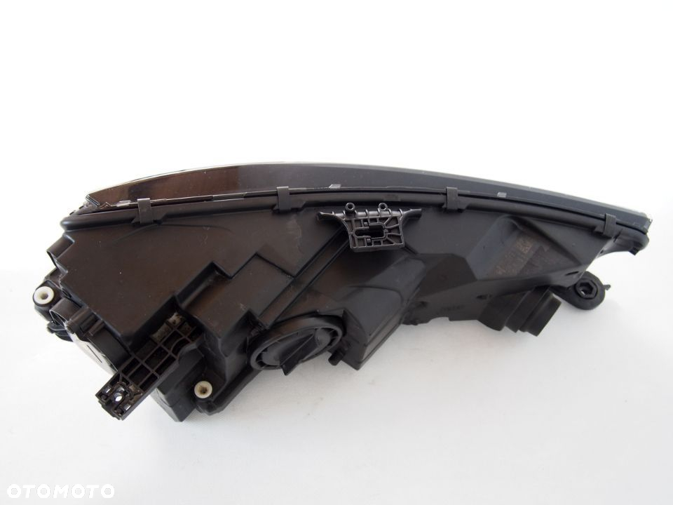 Image Audi A4 Světlomet levý xenon LED 15r - 8W0941005