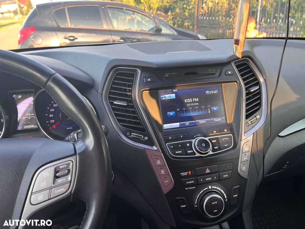 Hyundai Santa Fe Grand 2.2 CRDI 4WD Automatik Premium - 8