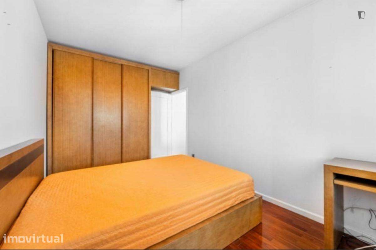 Apartamento com 1 quartos - localizado em Valongo Porto - Grande imagem: 2/5
