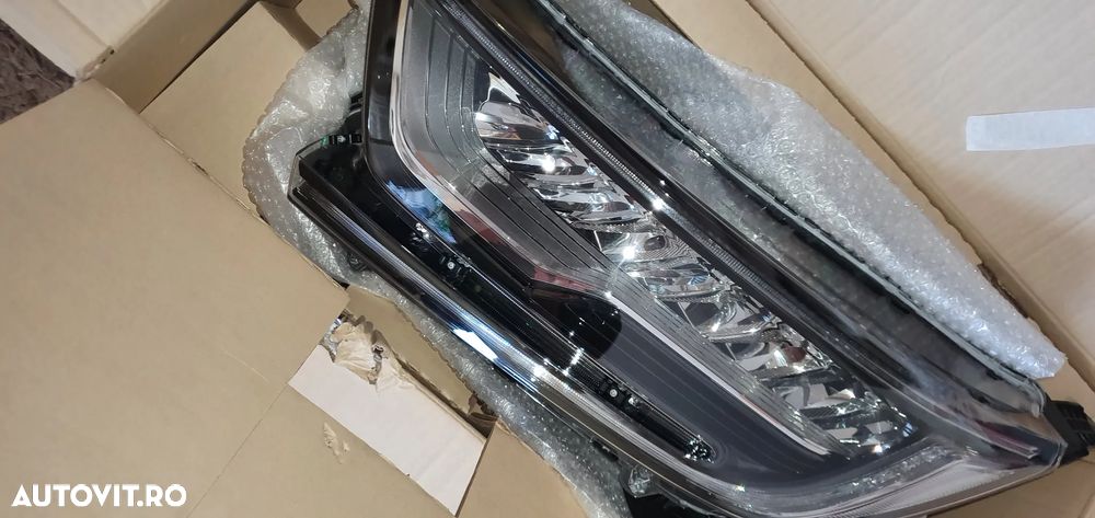 FAR LED OEM NOU, Honda CR-V Hibrid RW-RT - 1