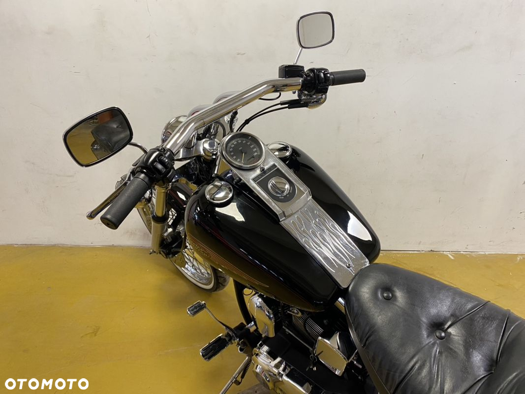Harley-Davidson Softail Custom - 12
