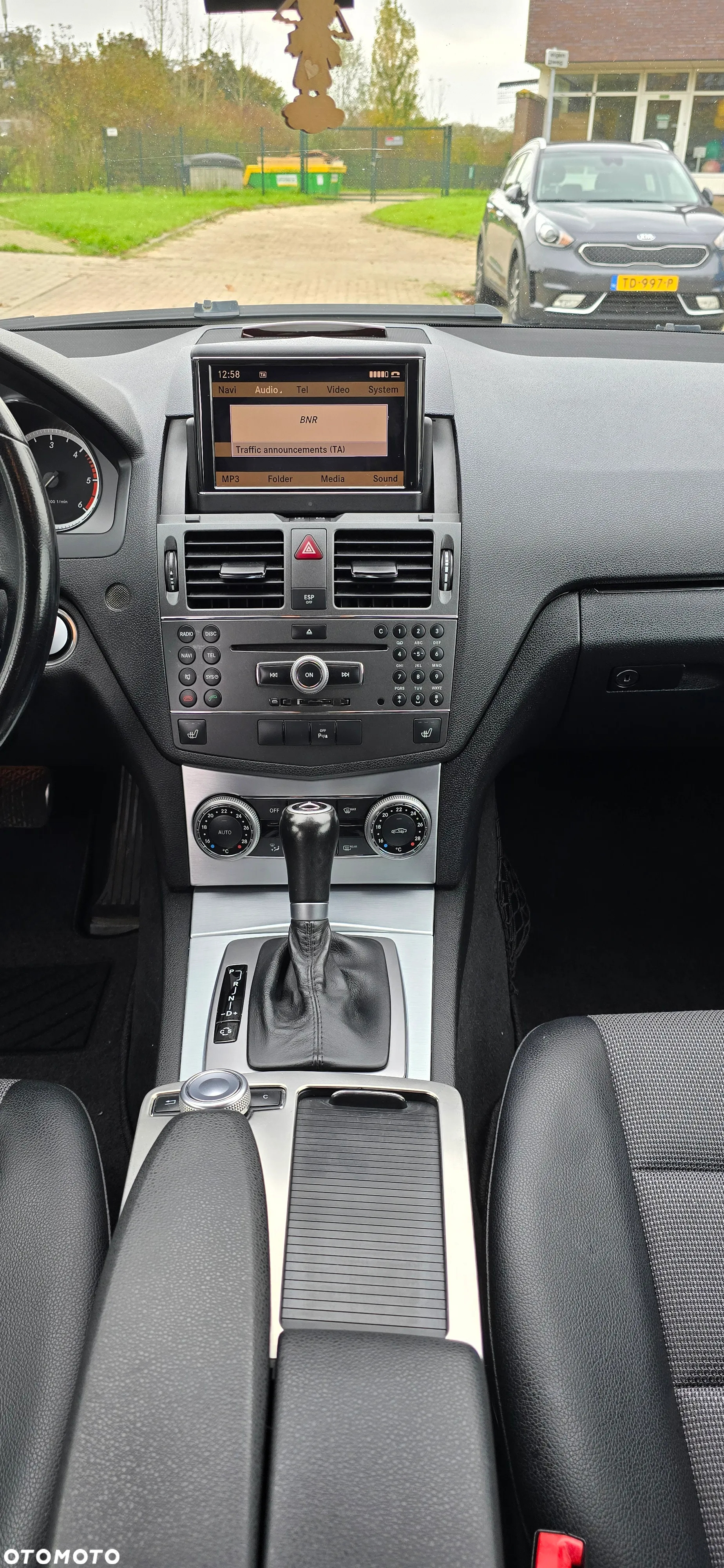 Mercedes-Benz Klasa C 250 CDI DPF Automatik BlueEFFICIENCY Avantgarde - 11