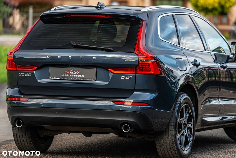 Volvo XC 60 D4 AWD Geartronic Momentum - 11