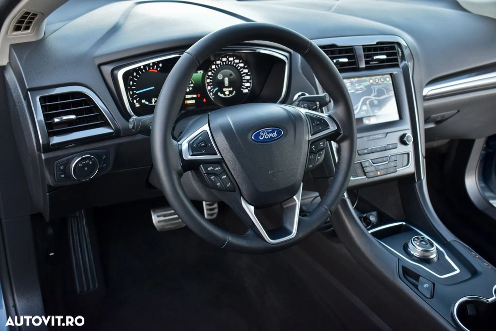 Ford Mondeo - 37