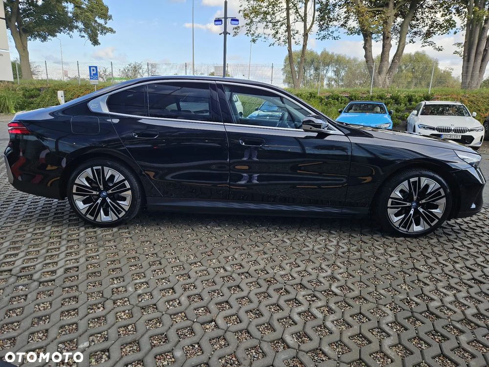 BMW Seria 5 530e PHEV - 6