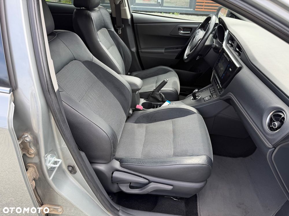 Toyota Auris - 31