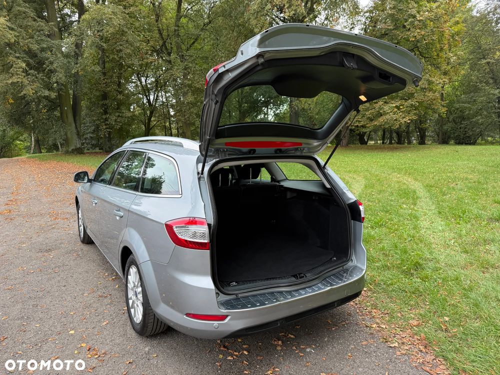 Ford Mondeo - 28