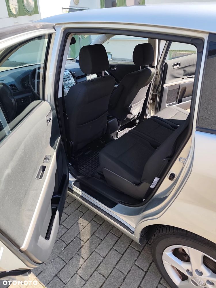 Toyota Corolla Verso 1.8 Sol + 7os - 14