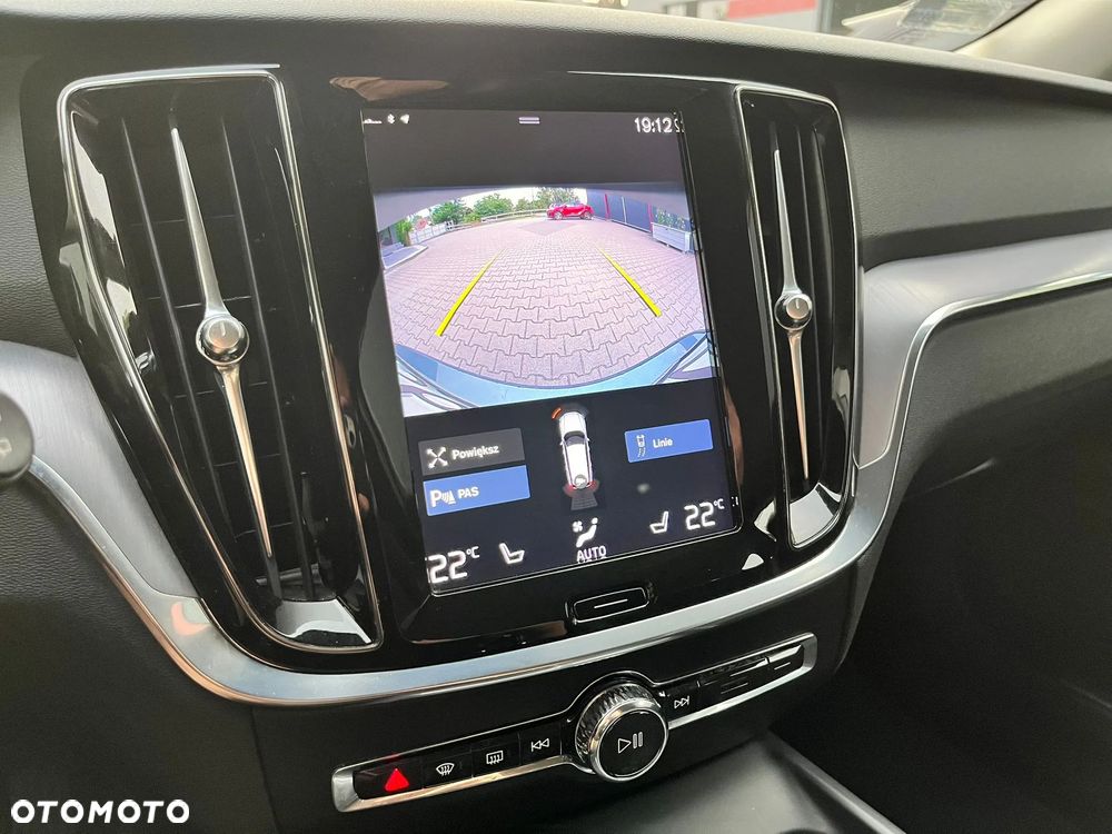 Volvo V60 D4 Momentum Pro - 18