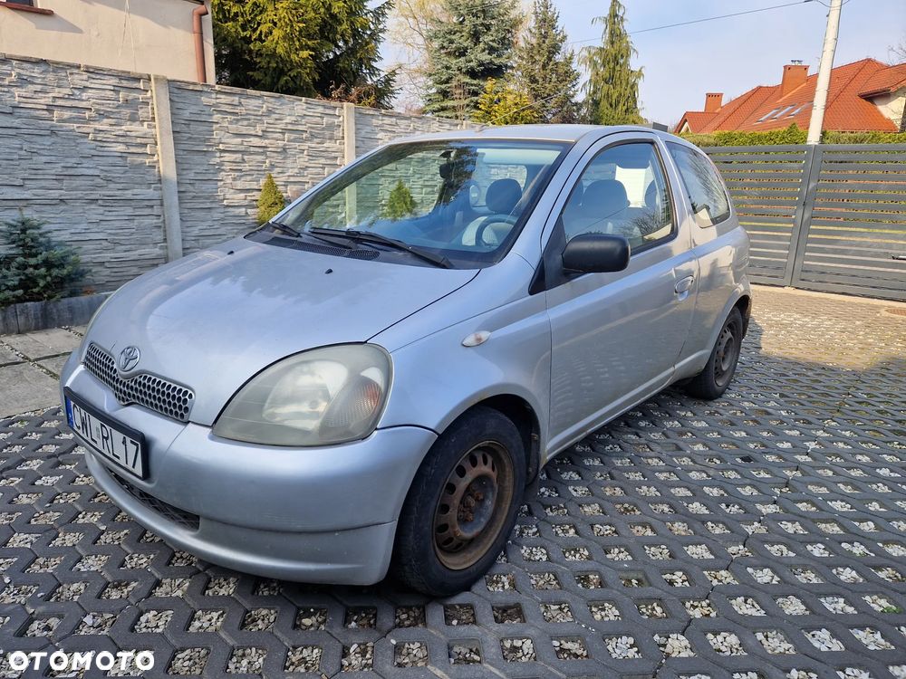 Toyota Yaris 1.0 Base - 4