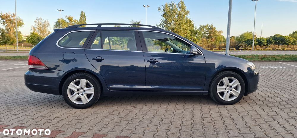 Volkswagen Golf - 6