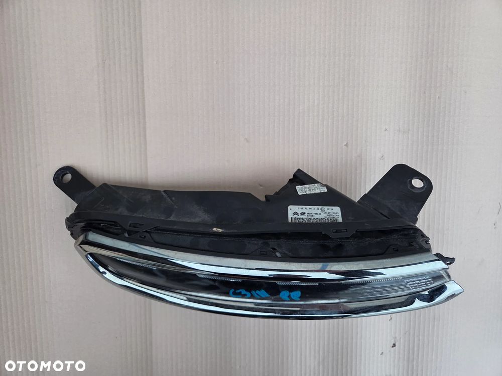 Światło do jazdy dziennej DRL LED prawy Citroen C3 III    9820877880 - 2