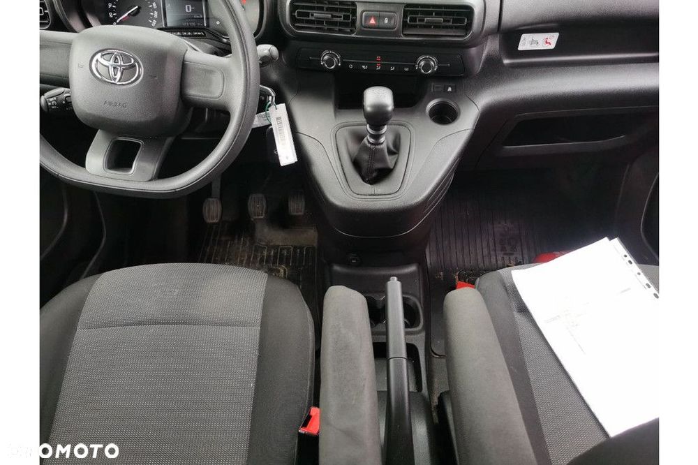 Toyota ProAce 1.5 D-4D Long Active SalonPL VAT23% Właścicielem pojazdu jest Ayvens Financial Services Polska - 9