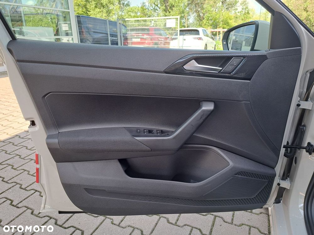 Volkswagen Polo 1.0 TSI Life DSG - 8