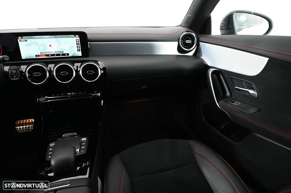 Mercedes-Benz CLA 180 - 18