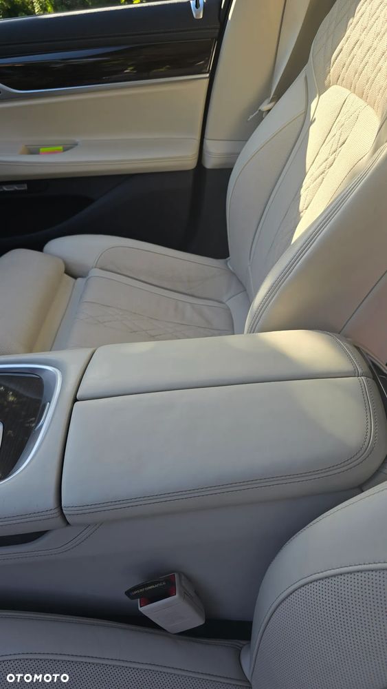 BMW Seria 7 740d xDrive - 20