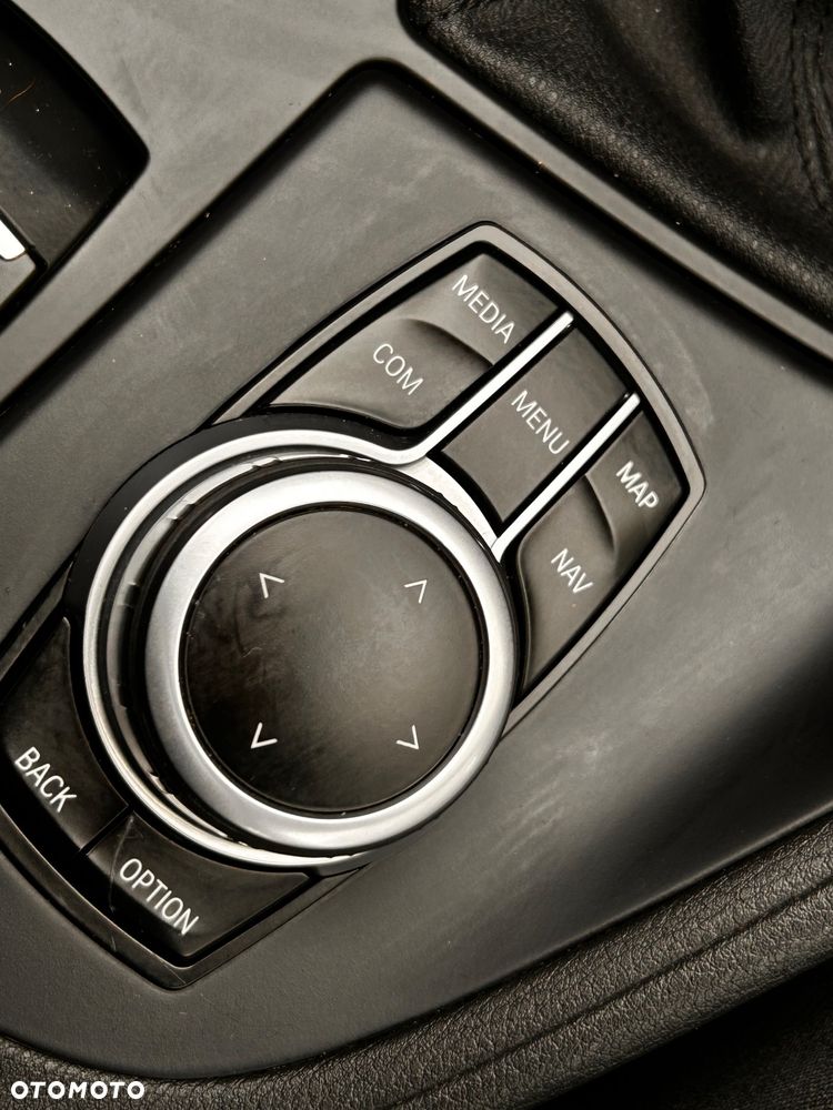 BMW X1 sDrive18d Business Edition - 31