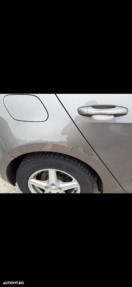 Volkswagen Golf 1.6 TDI BlueMotion Technology Comfortline - 11