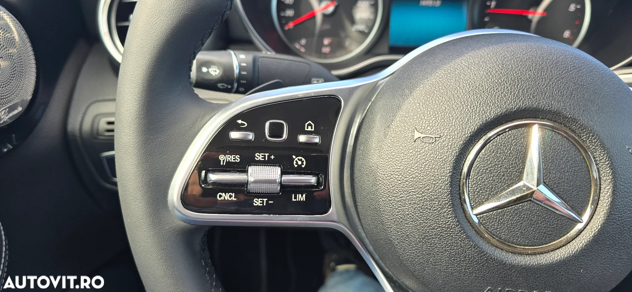 Mercedes-Benz C 220 d Cabrio 9G-TRONIC - 15