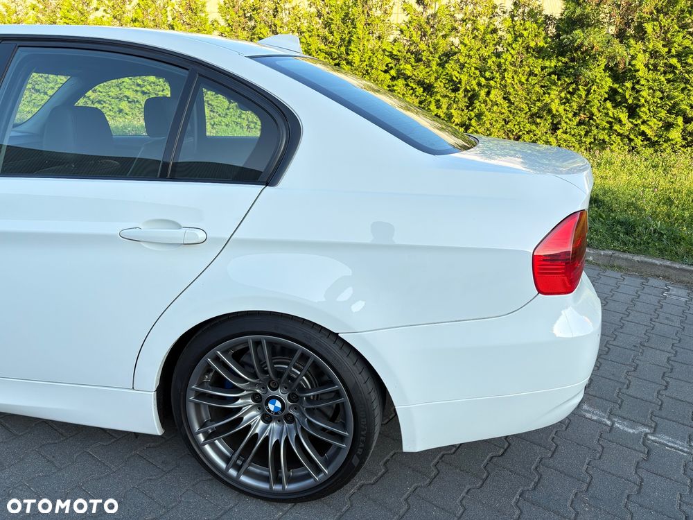 BMW Seria 3 335i - 26