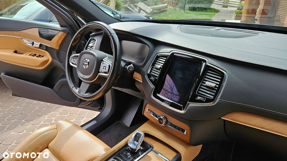 Volvo XC 90 B5 D AWD Inscription 7os - 32