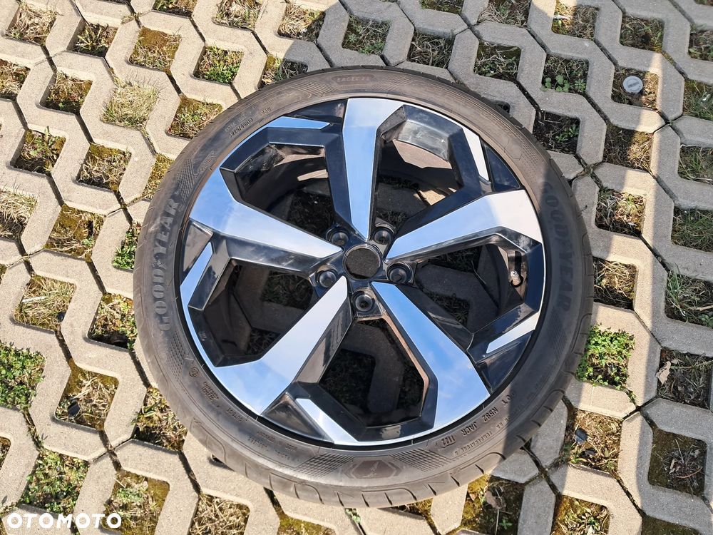 Felga aluminiowa +opona 225/45R19 Goodyear Eagle F1 Asymetric 5 czarna Nissan Quashai Kaszkai KE4096P200 et35 7Jx17" Aluminiowa alufelga F1 225/45R19 koło - 3