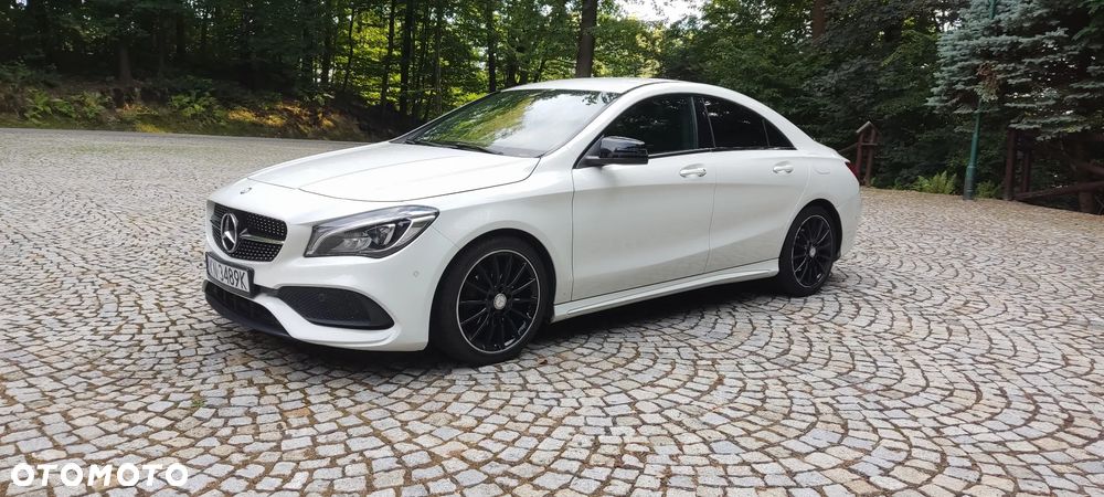 Mercedes-Benz CLA 180 AMG Line - 19