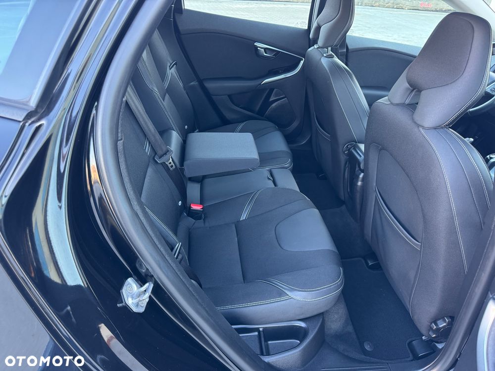 Volvo V40 D2 Drive-E Momentum - 7