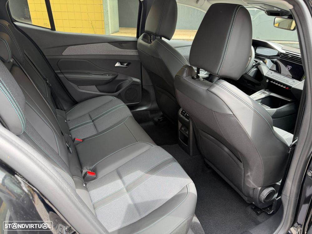 Peugeot E-408 58 kWh Allure - 28