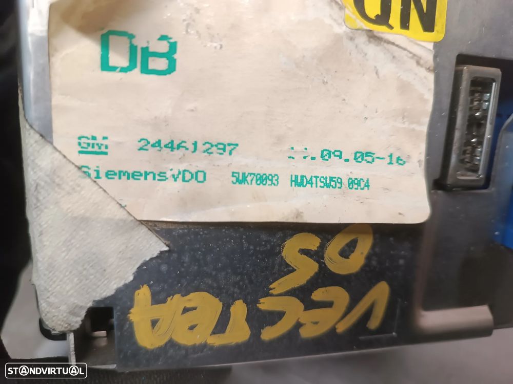 ECRÃ / DISPLAY NAVEGAÇÃO OPEL VECTRA C / SIGNUM 24461297 5WK70093 - 2