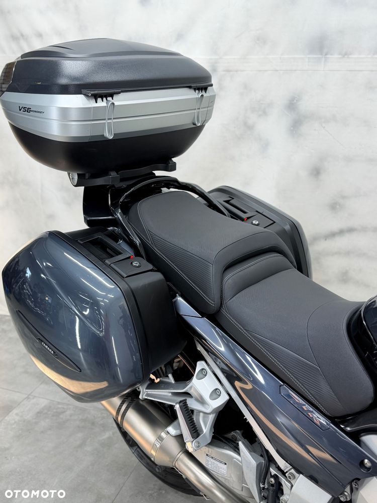 Yamaha FJR - 13